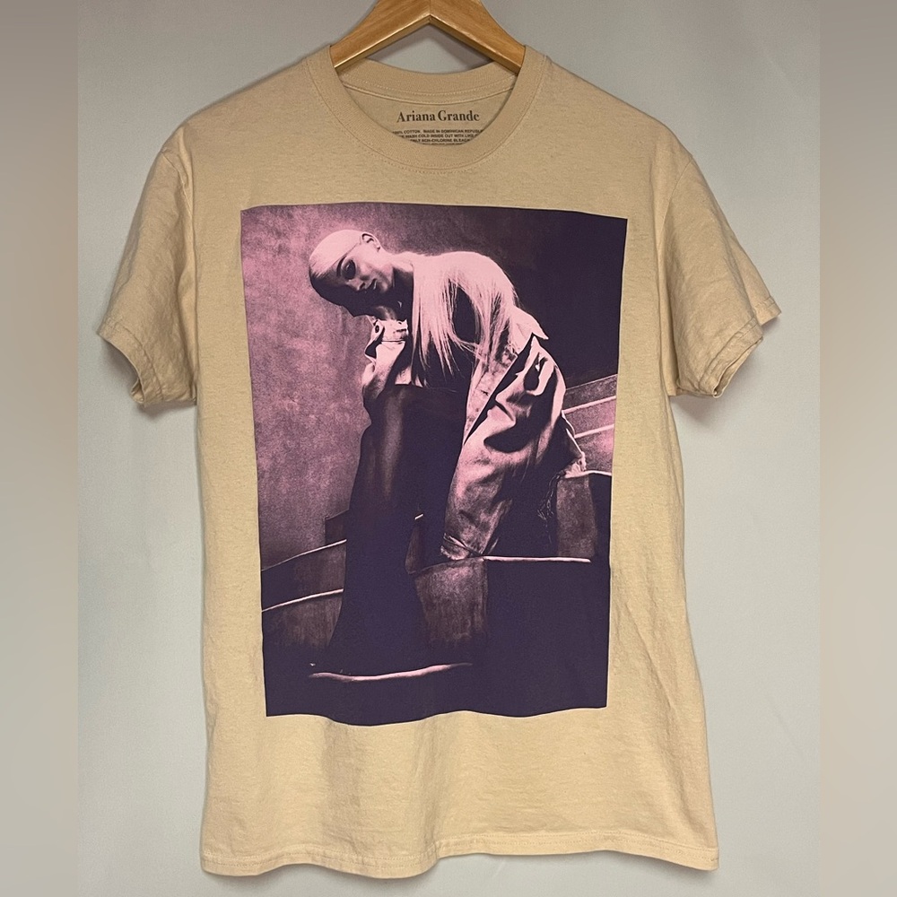 Ariana Grande Sweetener World Tour 2019 T-Shirt
